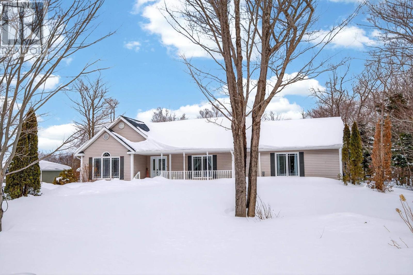 53 Erinmore Drive, Sydney, Nova Scotia  B1M 1A7 - Photo 6 - 202603378