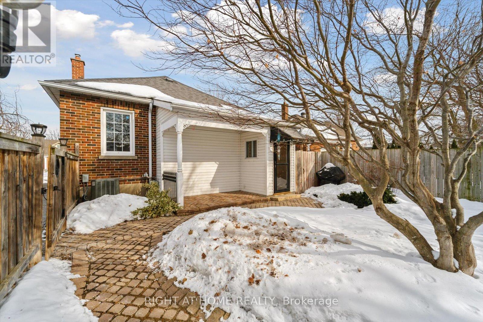 56 Cadillac Avenue N, Oshawa, Ontario  L1G 6B7 - Photo 44 - E12820482