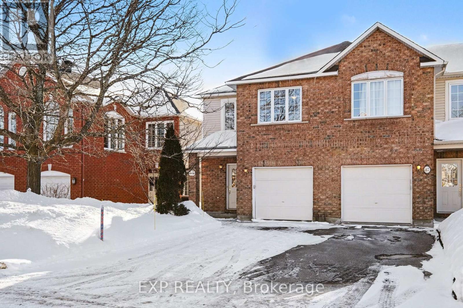 89 Inverkip Avenue, Ottawa, Ontario  K1T 4B9 - Photo 2 - X12818952