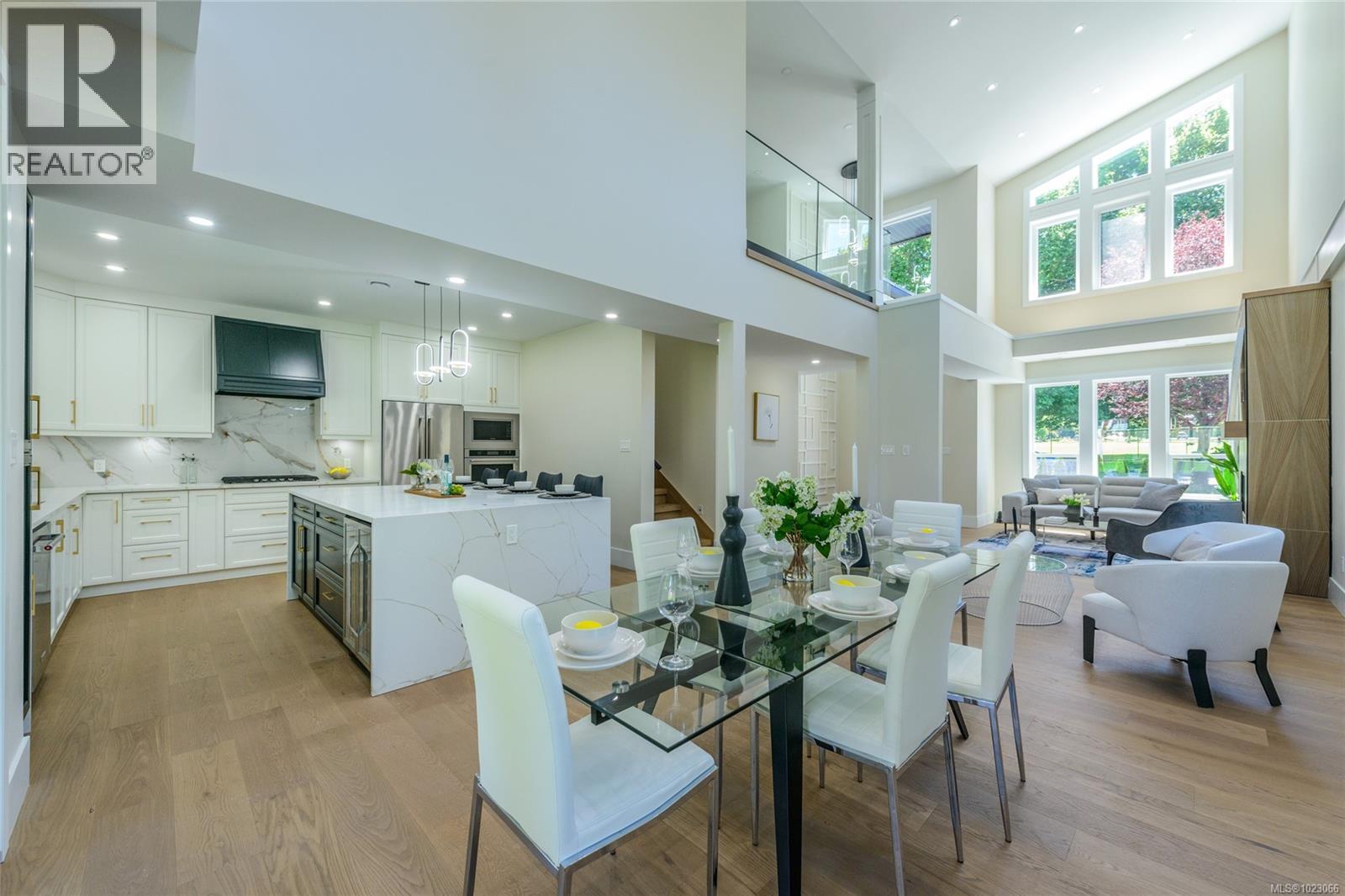 1246 Reynolds Rd, Saanich, British Columbia  V8P 2K7 - Photo 8 - 1023066