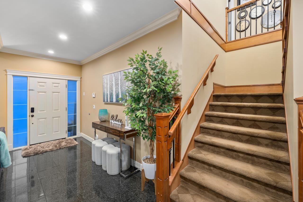 32621 Maynard Place, Mission, British Columbia  V4S 0B7 - Photo 3 - R3085749