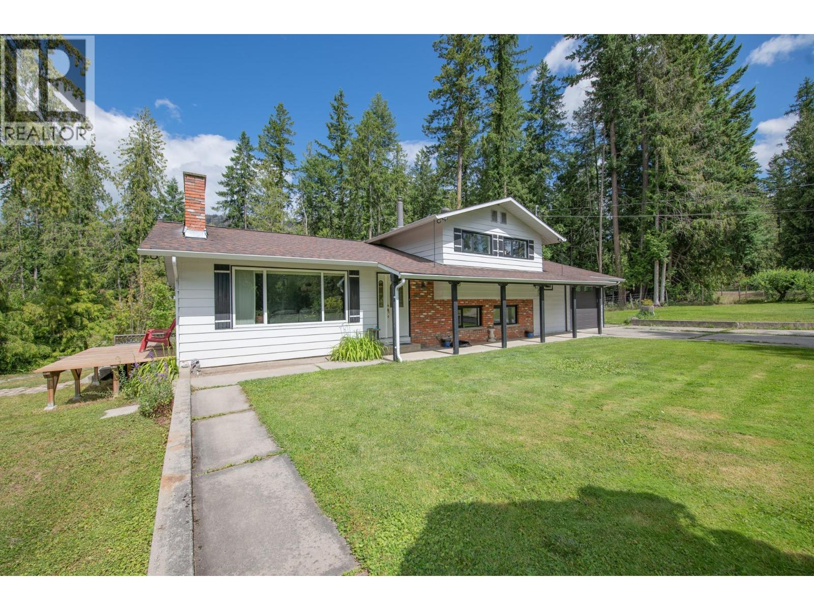 40 Rosoman Road, Enderby, British Columbia  V4Y 4K4 - Photo 5 - 10377139