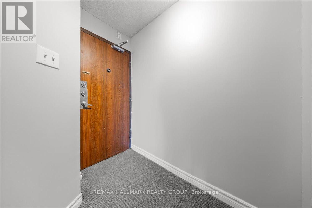 1403 - 900 Dynes Road S, Ottawa, Ontario  K2C 3L6 - Photo 2 - X12820478