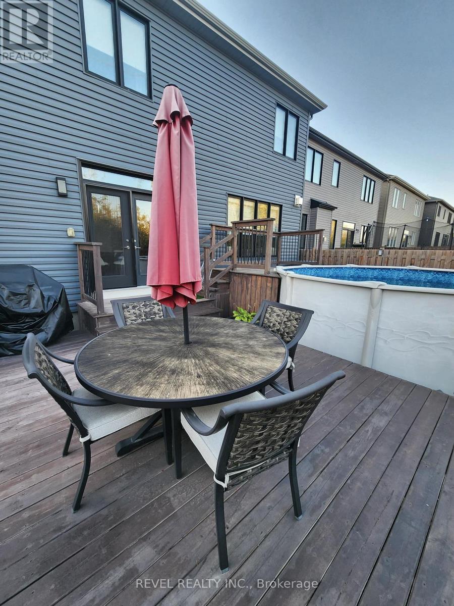 664 Eagle Crest Heights, Ottawa, Ontario  K2S 1G6 - Photo 38 - X12820480