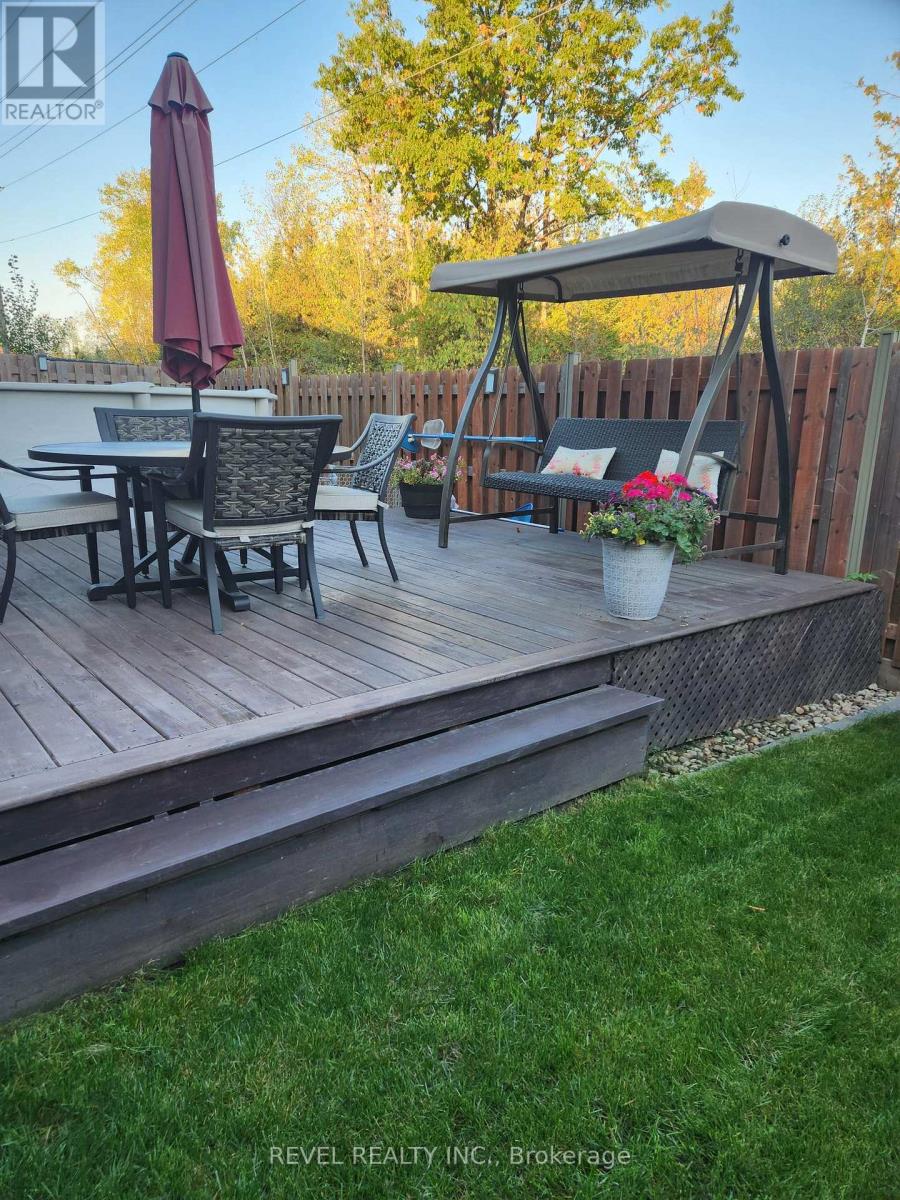 664 Eagle Crest Heights, Ottawa, Ontario  K2S 1G6 - Photo 39 - X12820480