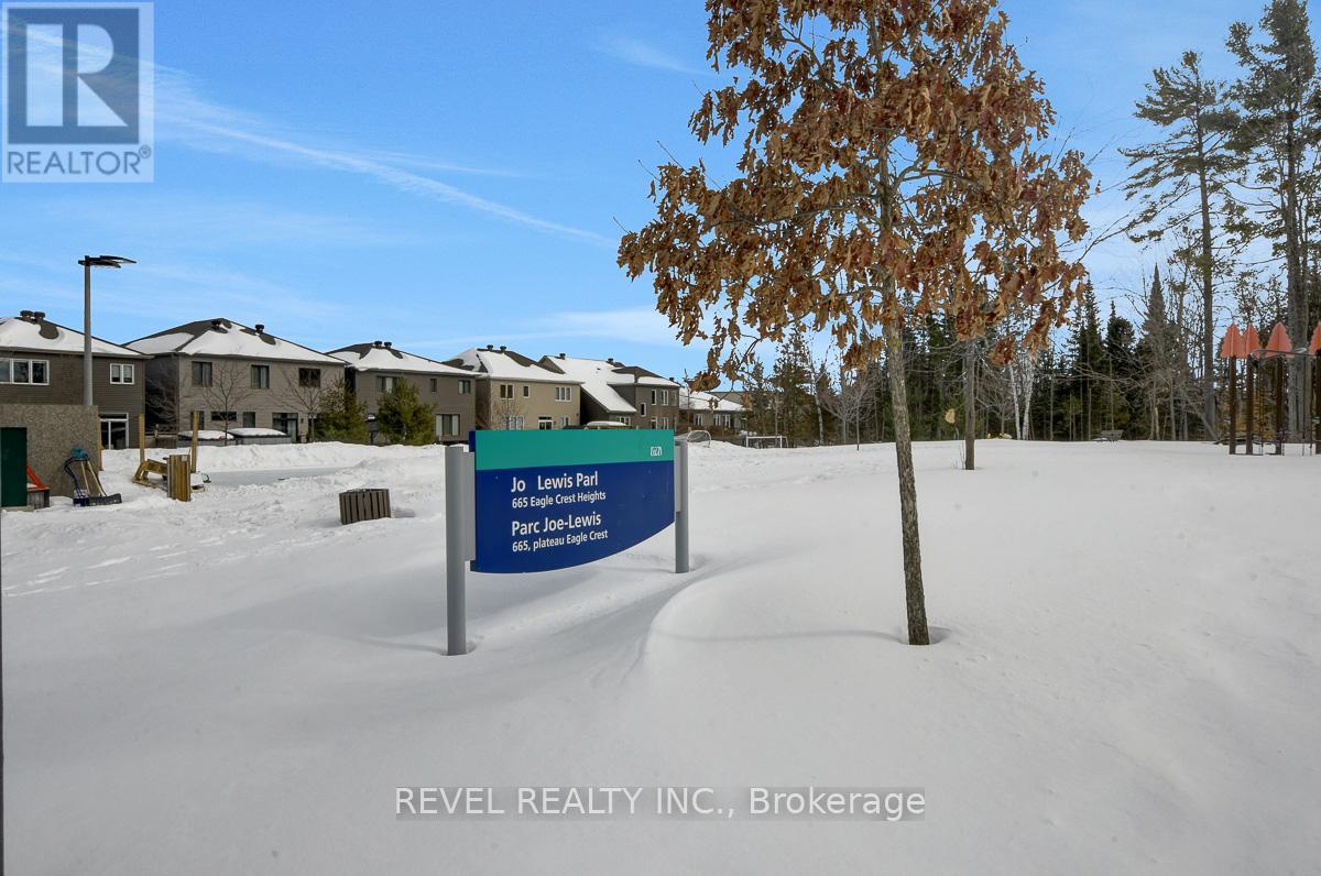 664 Eagle Crest Heights, Ottawa, Ontario  K2S 1G6 - Photo 40 - X12820480