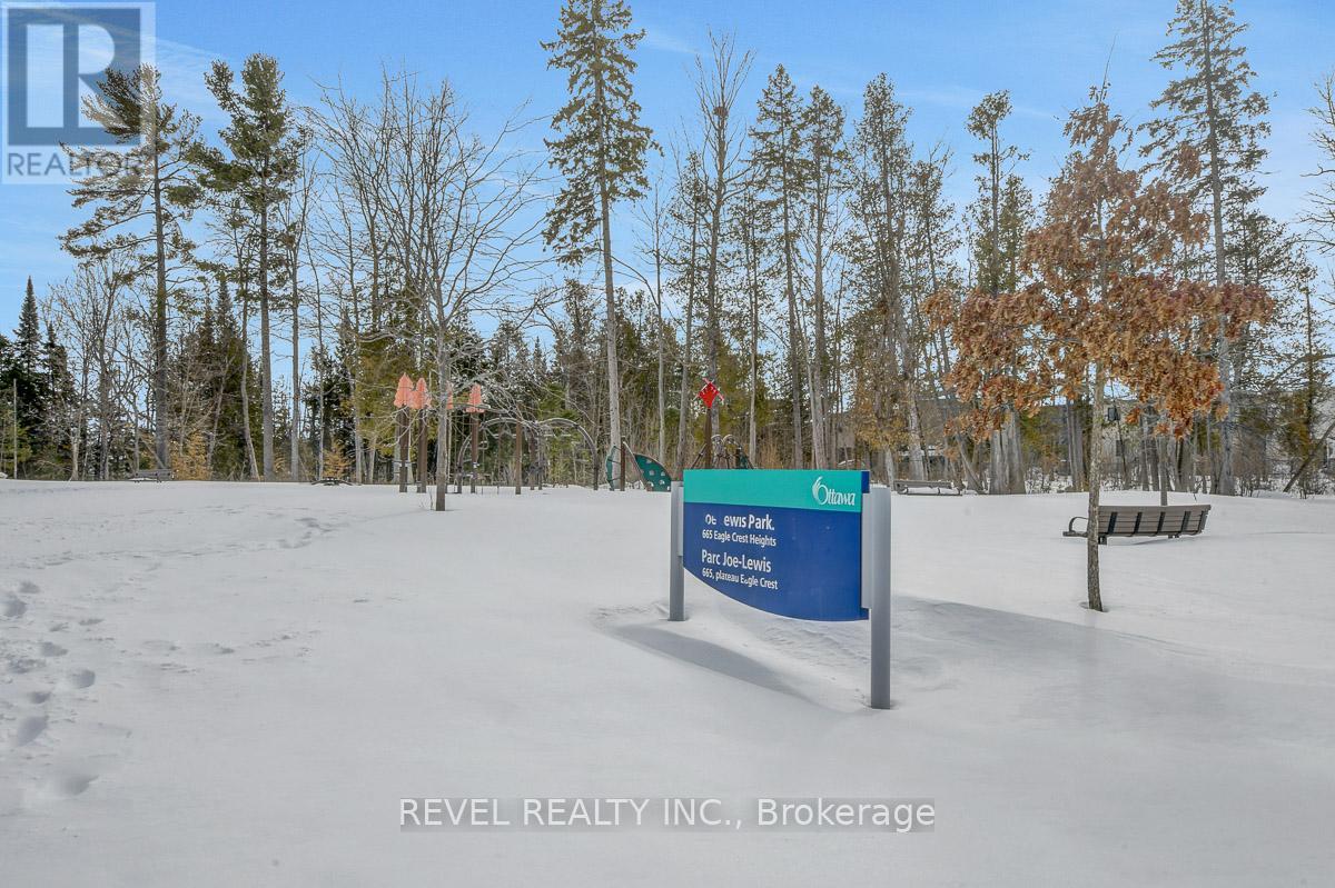 664 Eagle Crest Heights, Ottawa, Ontario  K2S 1G6 - Photo 41 - X12820480