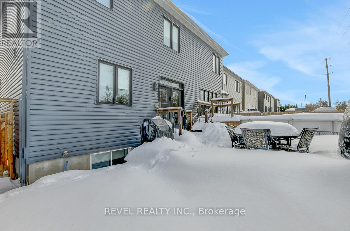 664 Eagle Crest Heights, Ottawa, Ontario  K2S 1G6 - Photo 42 - X12820480