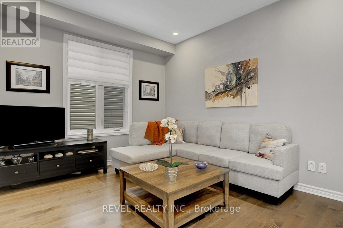 664 Eagle Crest Heights, Ottawa, Ontario  K2S 1G6 - Photo 8 - X12820480