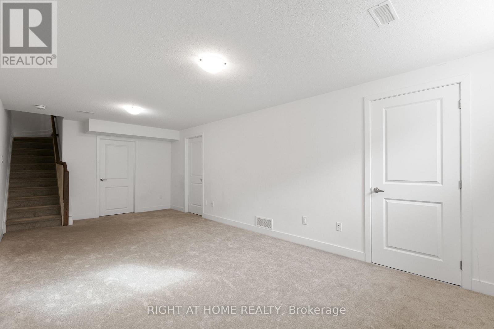 613 Rathburn Lane, Ottawa, Ontario  K1T 0V7 - Photo 21 - X12820492