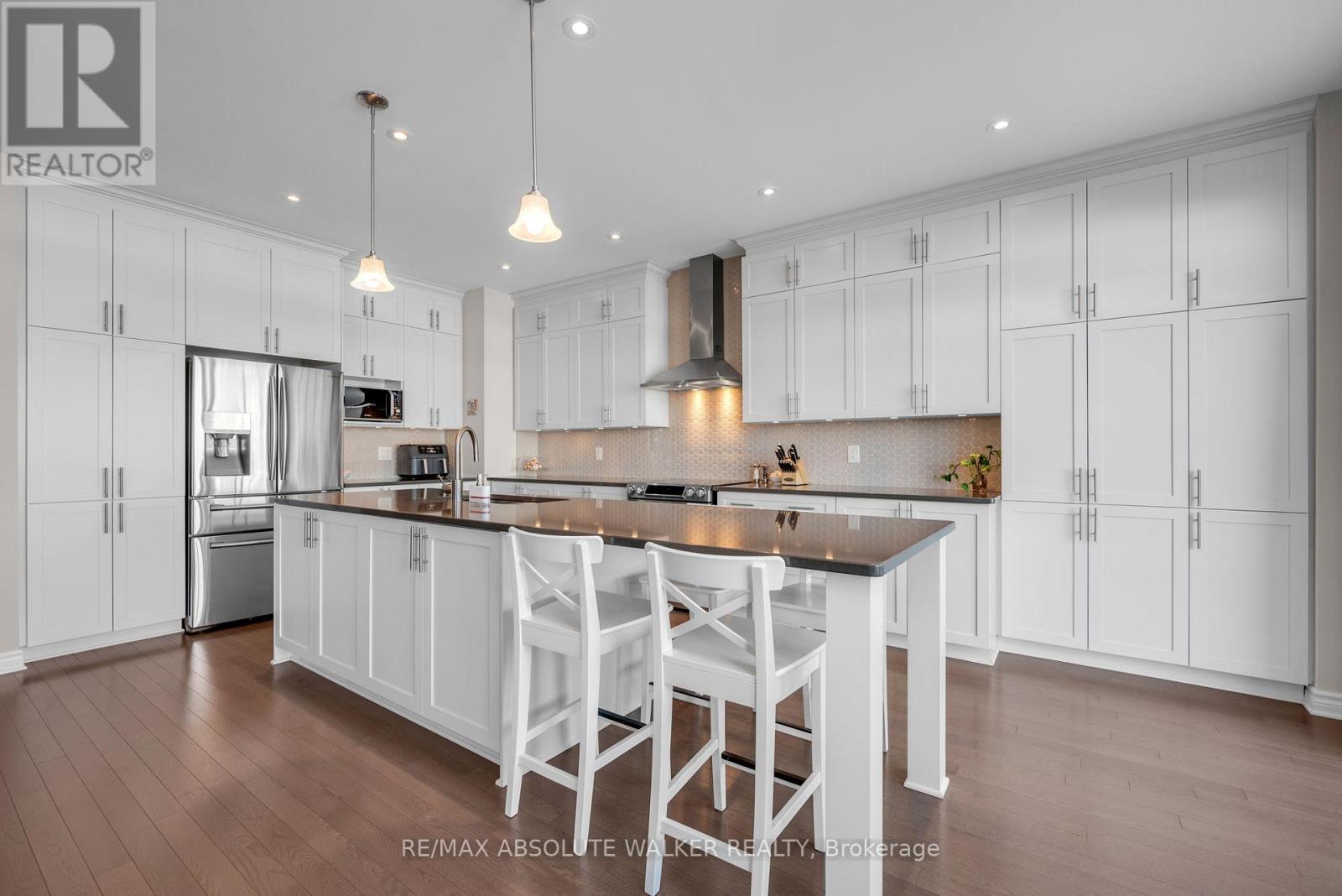 119 Cambie Road, Ottawa, Ontario  K1X 0A6 - Photo 8 - X12802310