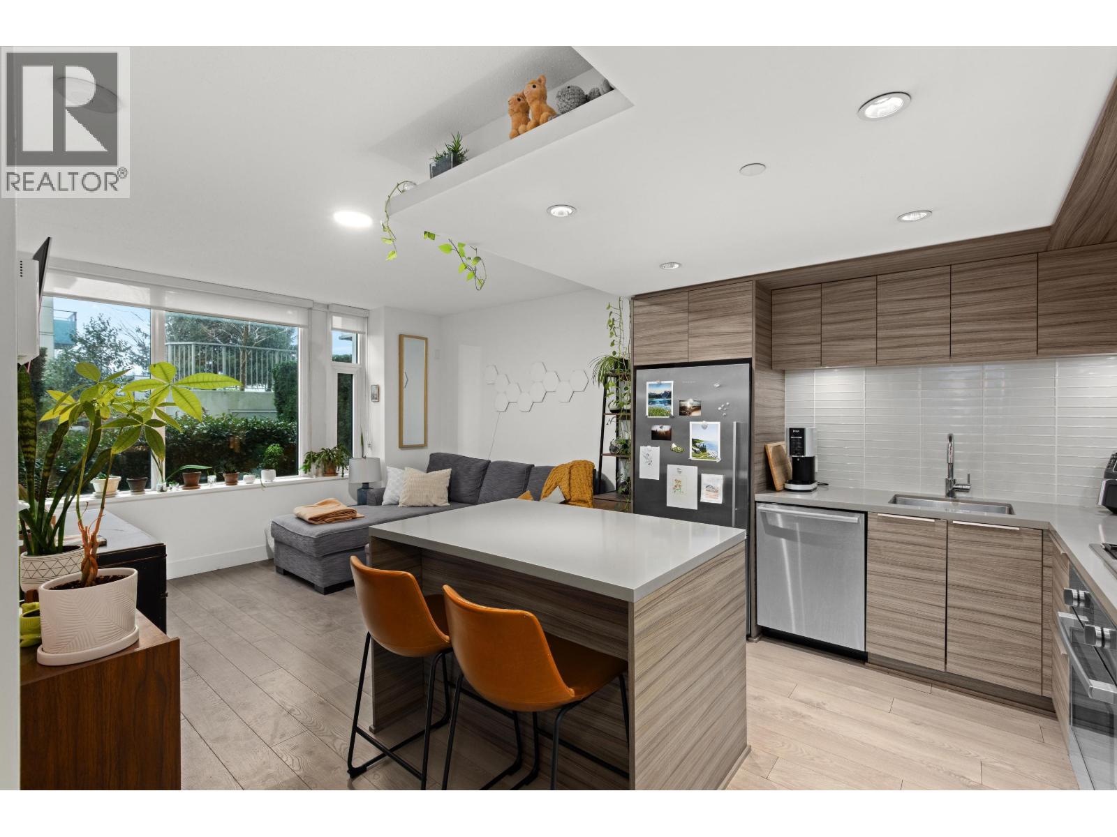 205 1550 Fern Street, North Vancouver, British Columbia  V7J 0A9 - Photo 4 - R3093557