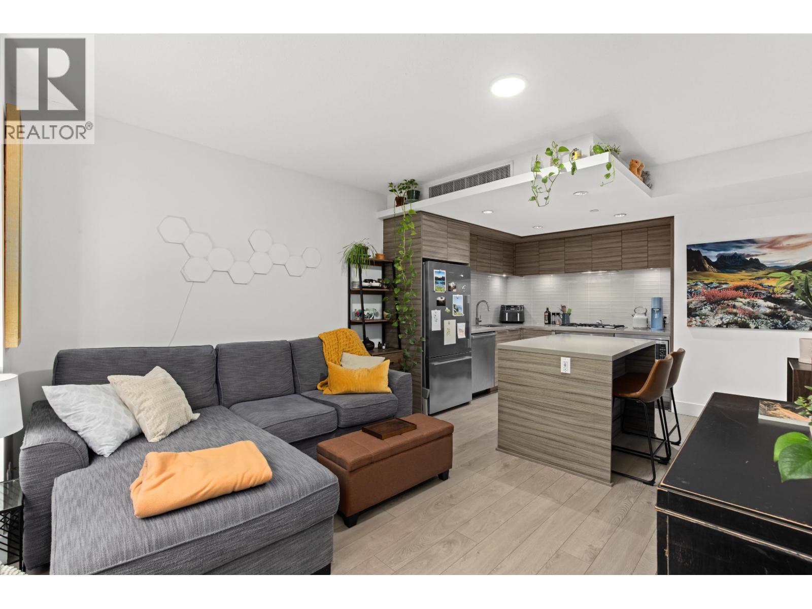 205 1550 Fern Street, North Vancouver, British Columbia  V7J 0A9 - Photo 9 - R3093557