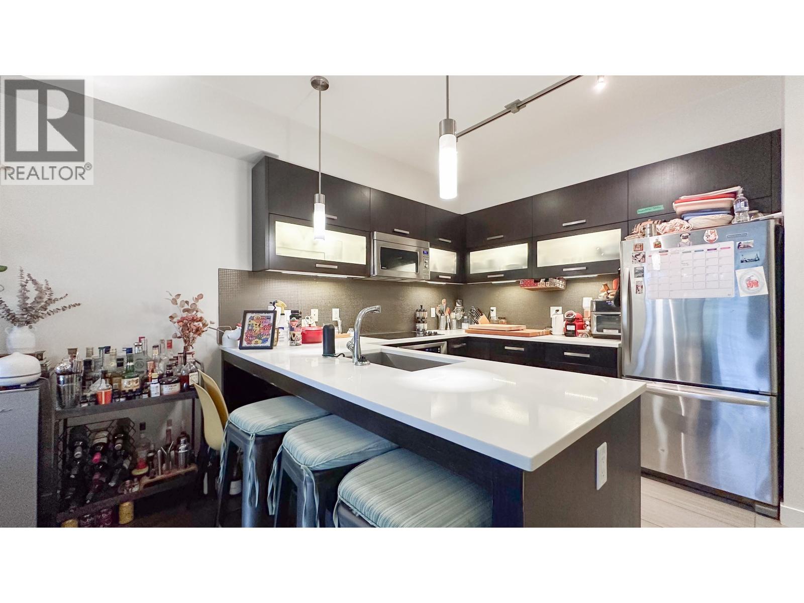 301 3333 Main Street, Vancouver, British Columbia  V7V 3M8 - Photo 9 - R3093576