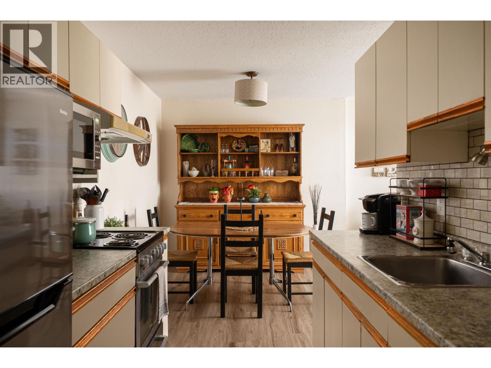 301 1000 King Albert Avenue, Coquitlam, British Columbia  V3J 7A3 - Photo 11 - R3093579