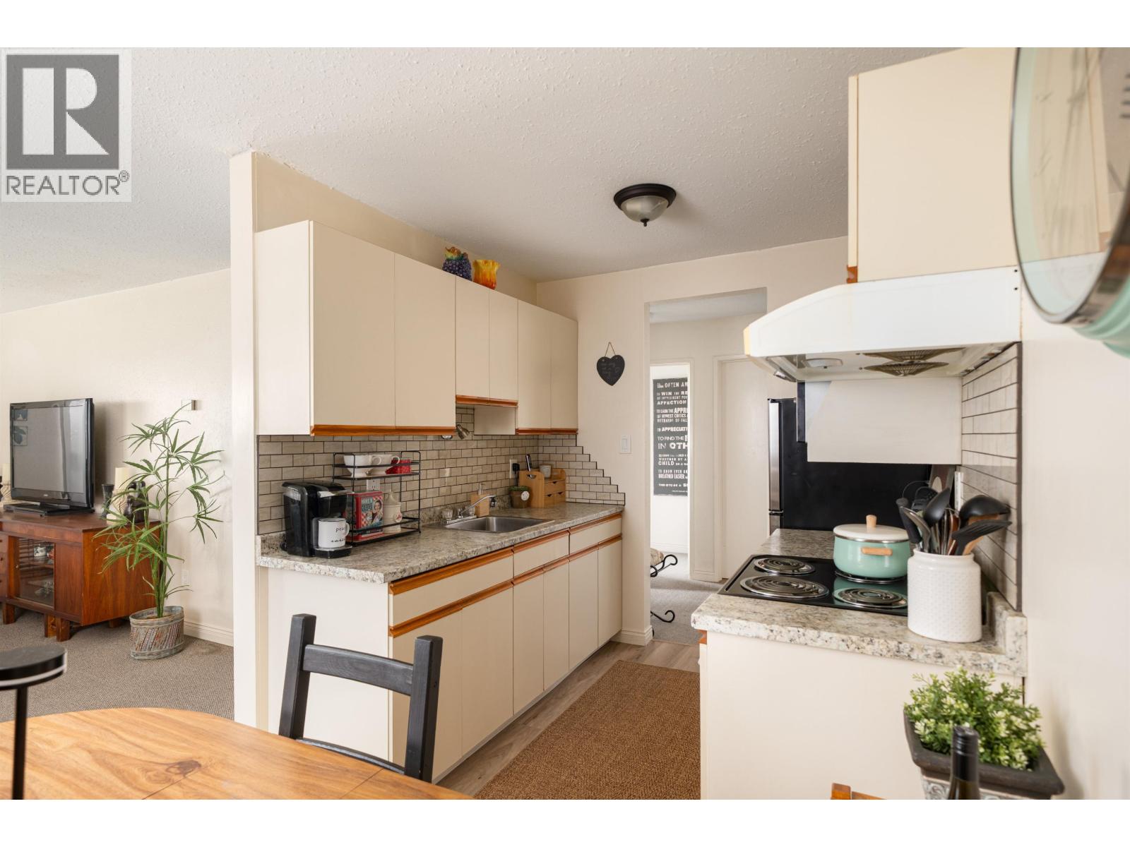 301 1000 King Albert Avenue, Coquitlam, British Columbia  V3J 7A3 - Photo 13 - R3093579