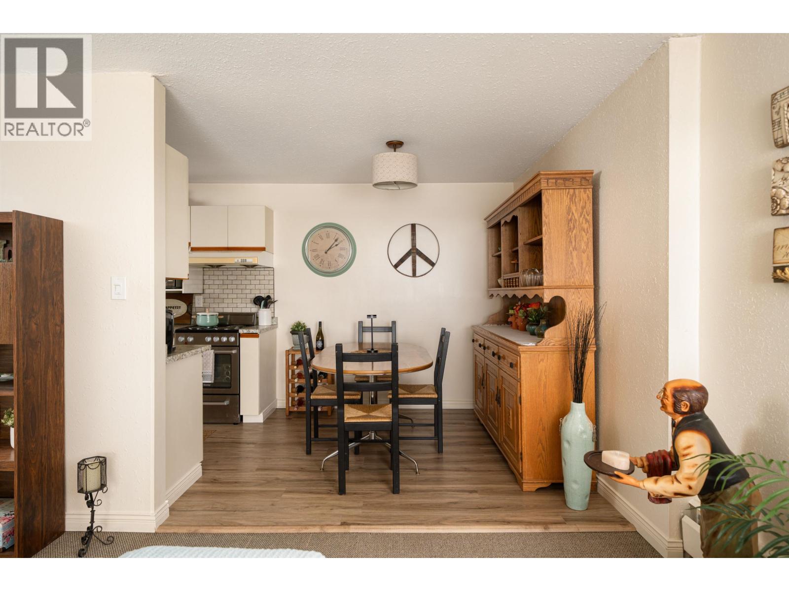 301 1000 King Albert Avenue, Coquitlam, British Columbia  V3J 7A3 - Photo 8 - R3093579