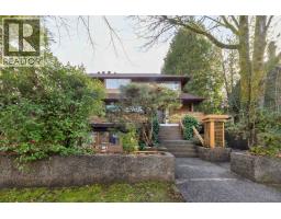 <div class="price">$4,300,000</div> 4436 W 11th Avenue, Vancouver<br><div style="margin-bottom:8px;"><small>Engel & Volkers Vancouver</small></div><div class='bed_bath'>7 Bed | 4 Bath</div>