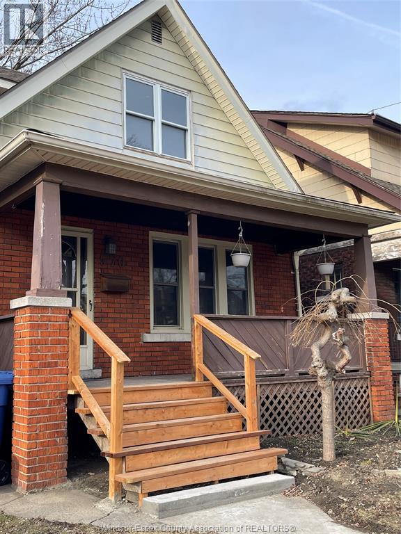 570 Pine Street, Windsor, Ontario  N9A 6E5 - Photo 2 - 26003991