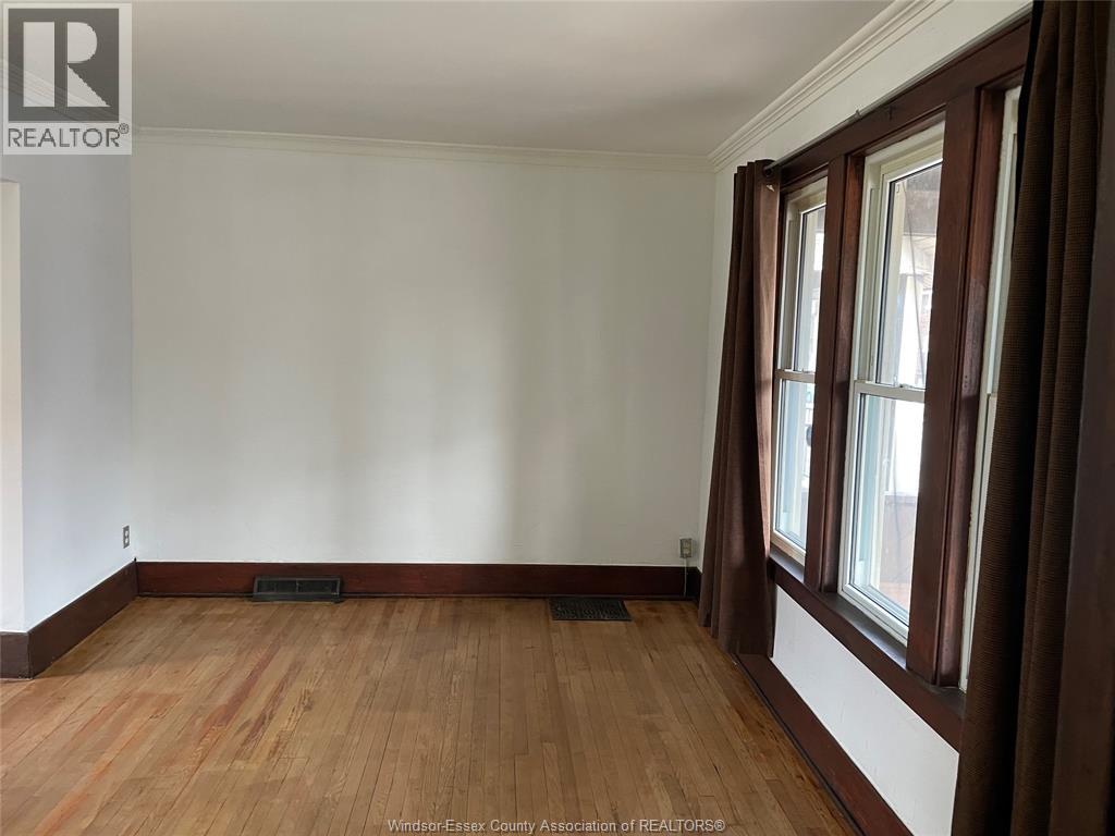 570 Pine Street, Windsor, Ontario  N9A 6E5 - Photo 4 - 26003991