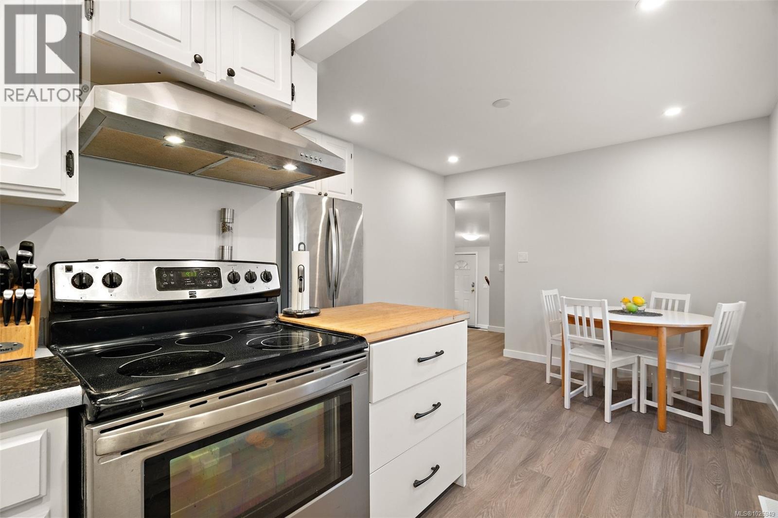 949 Orono Ave, Langford, British Columbia  V9B 2V2 - Photo 7 - 1026949