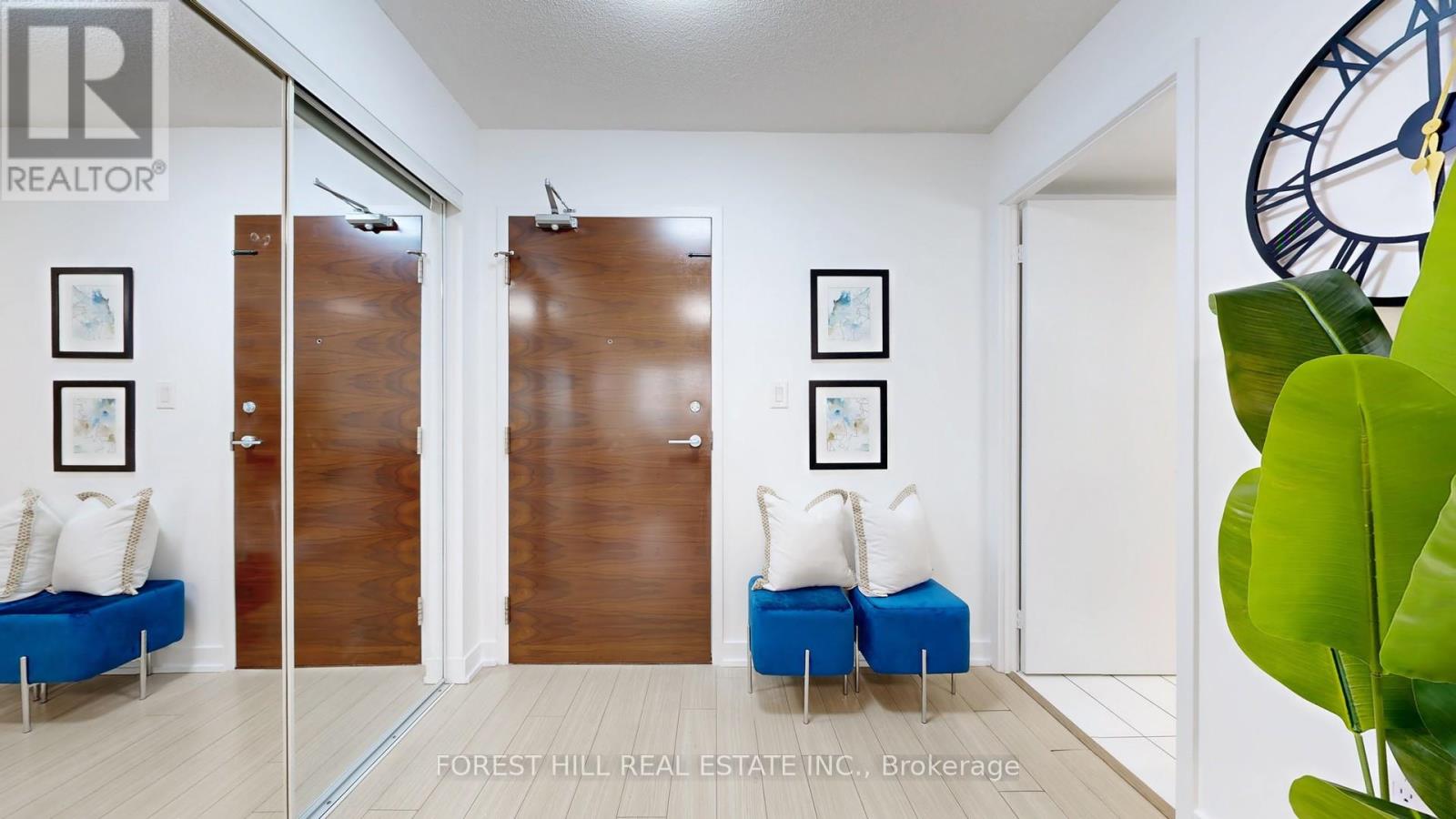 743 - 10 Capreol Court, Toronto, Ontario  M5V 4B3 - Photo 19 - C12820440