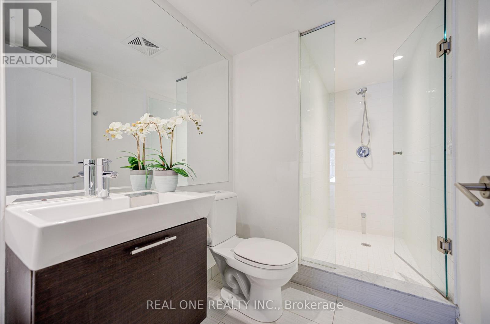 1408 - 386 Yonge Street, Toronto, Ontario  M5B 0A5 - Photo 30 - C12820474