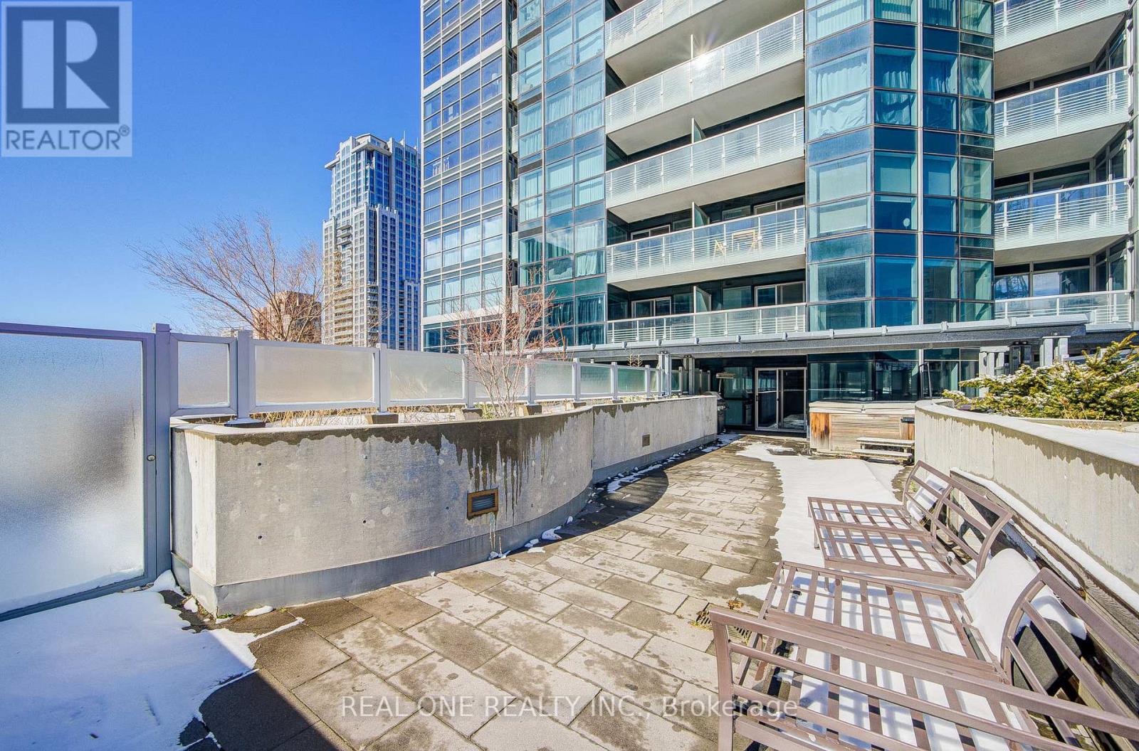 1408 - 386 Yonge Street, Toronto, Ontario  M5B 0A5 - Photo 36 - C12820474