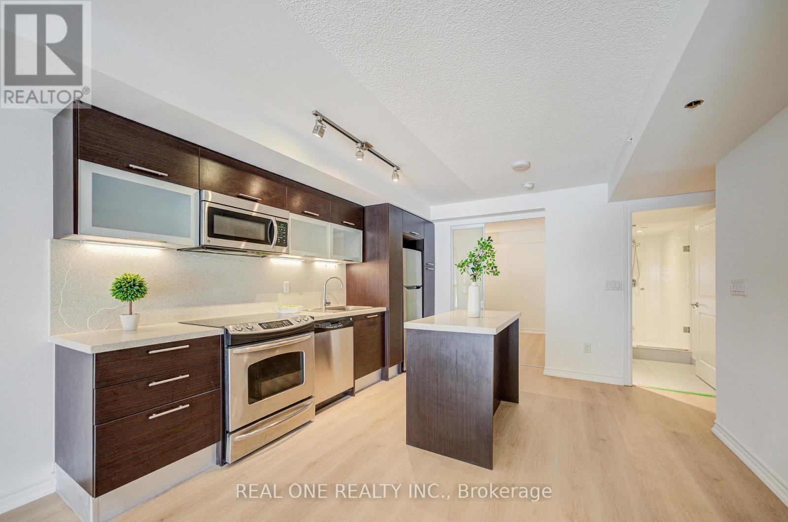 1408 - 386 Yonge Street, Toronto, Ontario  M5B 0A5 - Photo 7 - C12820474