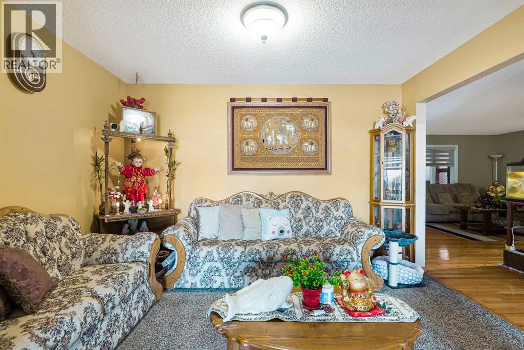 332 Harvest Hills Drive Ne, Calgary, Alberta  T3K 4H7 - Photo 6 - A2288215