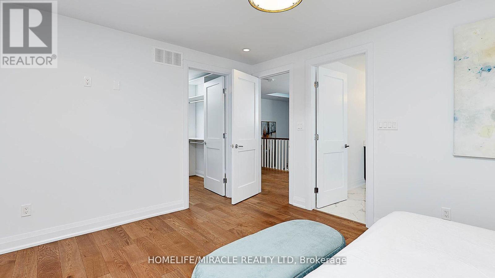 Upper - 157 Valeria Boulevard, Vaughan, Ontario  L4L 6W4 - Photo 21 - N12820496