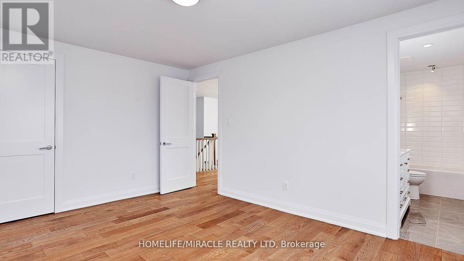 Upper - 157 Valeria Boulevard, Vaughan, Ontario  L4L 6W4 - Photo 32 - N12820496