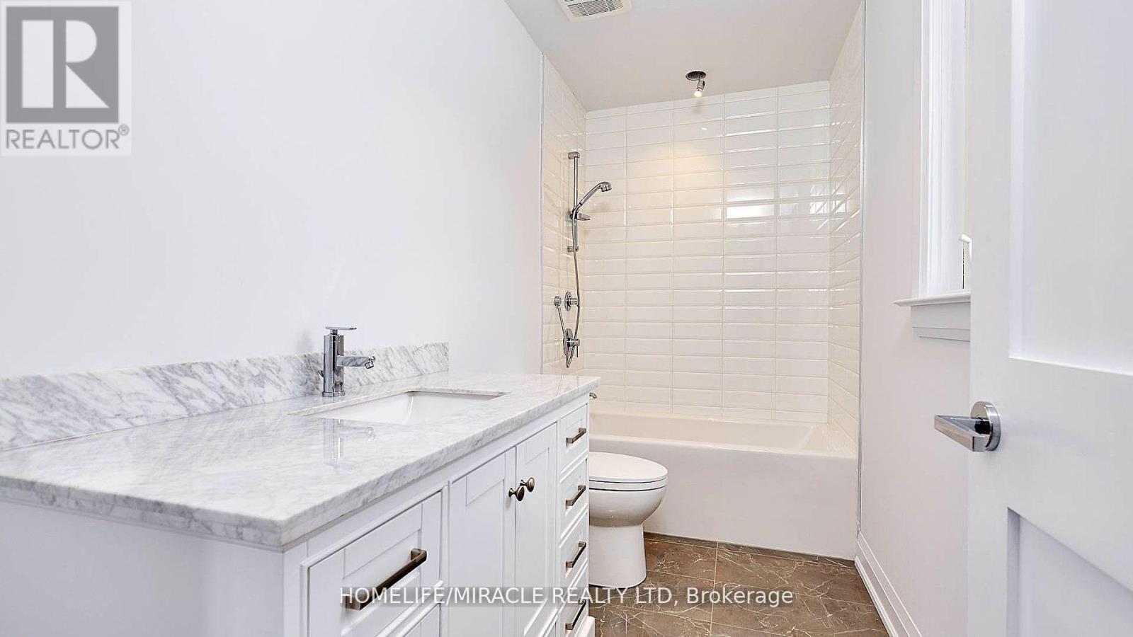 Upper - 157 Valeria Boulevard, Vaughan, Ontario  L4L 6W4 - Photo 33 - N12820496