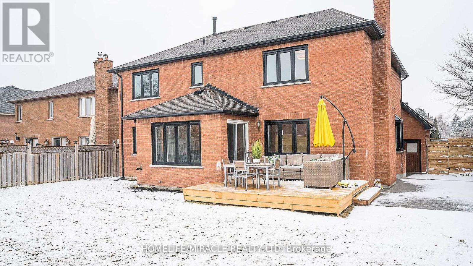 Upper - 157 Valeria Boulevard, Vaughan, Ontario  L4L 6W4 - Photo 37 - N12820496