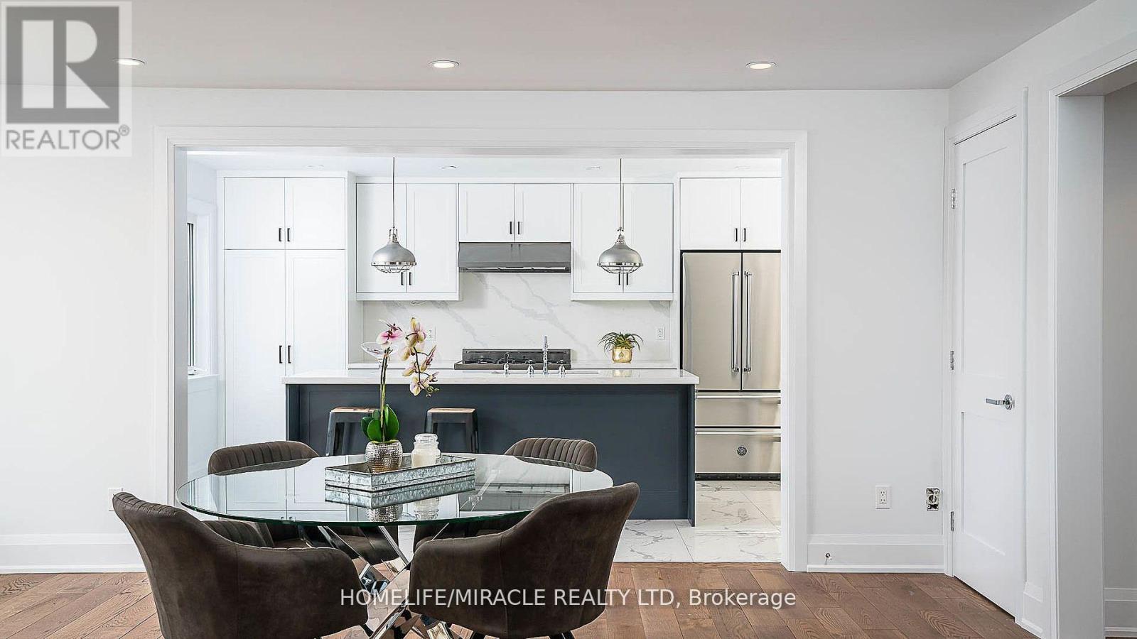 Upper - 157 Valeria Boulevard, Vaughan, Ontario  L4L 6W4 - Photo 8 - N12820496