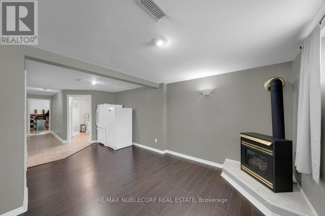 6 Mcqueen Street, Essa (Angus), Ontario  L0M 1B0 - Photo 25 - N12820508