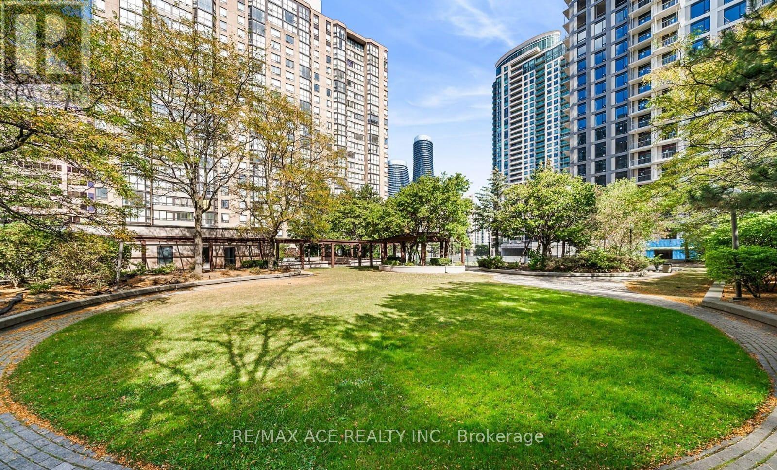 1611 - 285 Enfield Place, Mississauga, Ontario  L5B 3Y6 - Photo 12 - W12820416