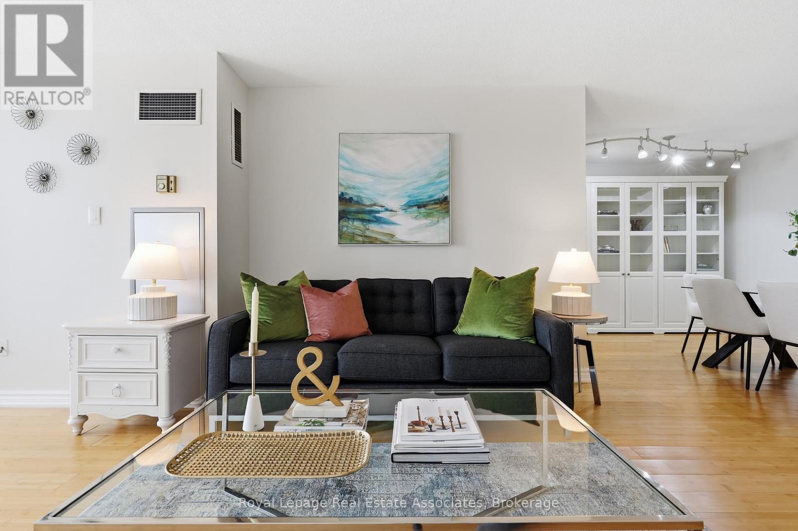 1401 - 10 Malta Avenue, Brampton, Ontario  L6Y 4G6 - Photo 2 - W12820430