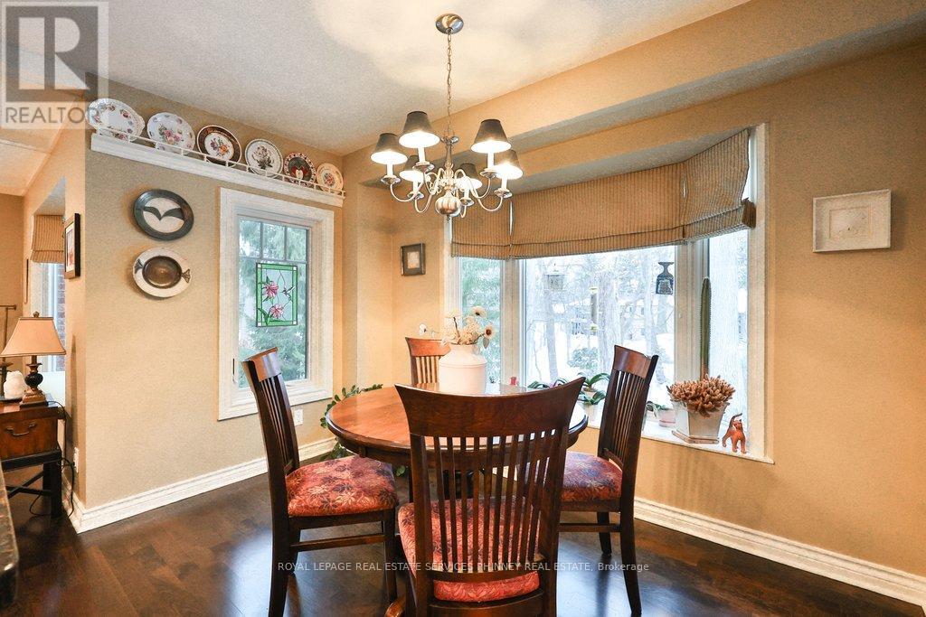 1048 Veroli Court, Mississauga, Ontario  L5H 4B9 - Photo 14 - W12820432