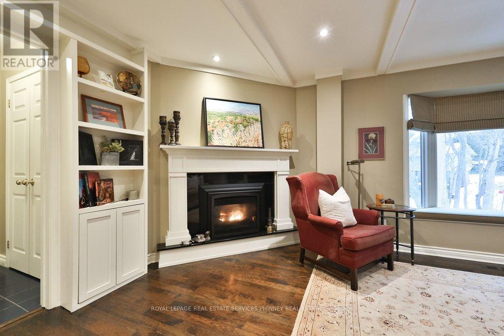 1048 Veroli Court, Mississauga, Ontario  L5H 4B9 - Photo 16 - W12820432