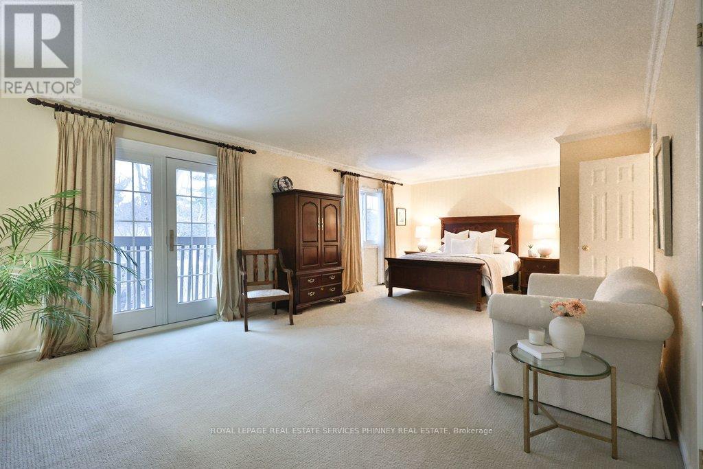 1048 Veroli Court, Mississauga, Ontario  L5H 4B9 - Photo 20 - W12820432