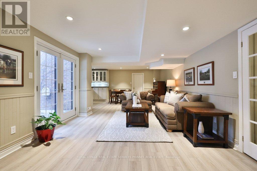 1048 Veroli Court, Mississauga, Ontario  L5H 4B9 - Photo 34 - W12820432