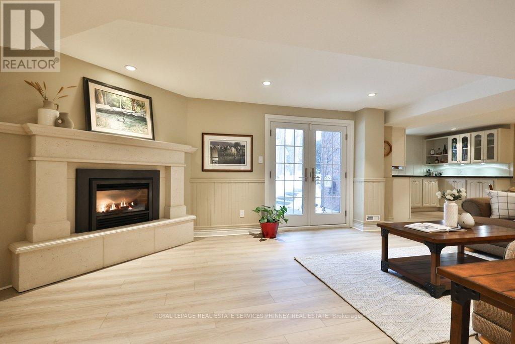 1048 Veroli Court, Mississauga, Ontario  L5H 4B9 - Photo 36 - W12820432