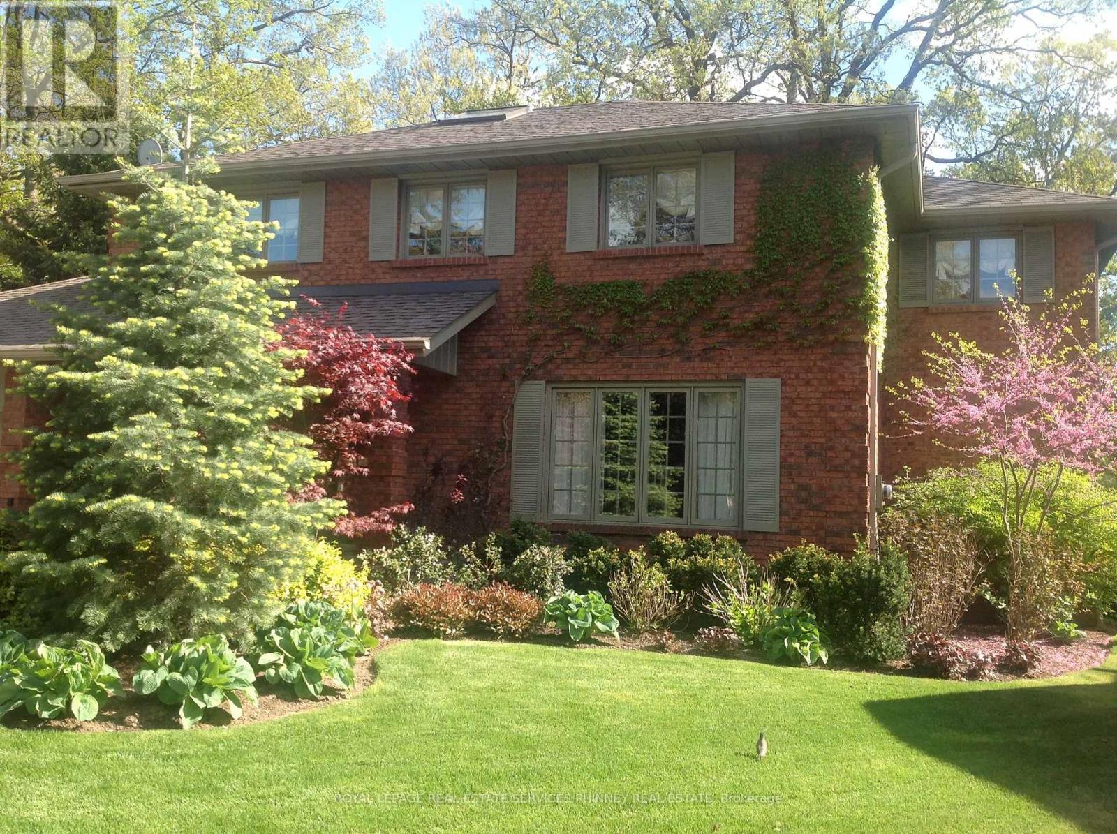 1048 Veroli Court, Mississauga, Ontario  L5H 4B9 - Photo 48 - W12820432