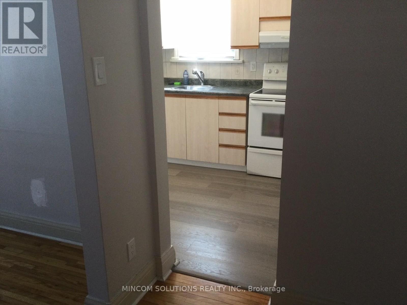388 Kane Avenue, Toronto, Ontario  M6M 3P4 - Photo 19 - W12820500