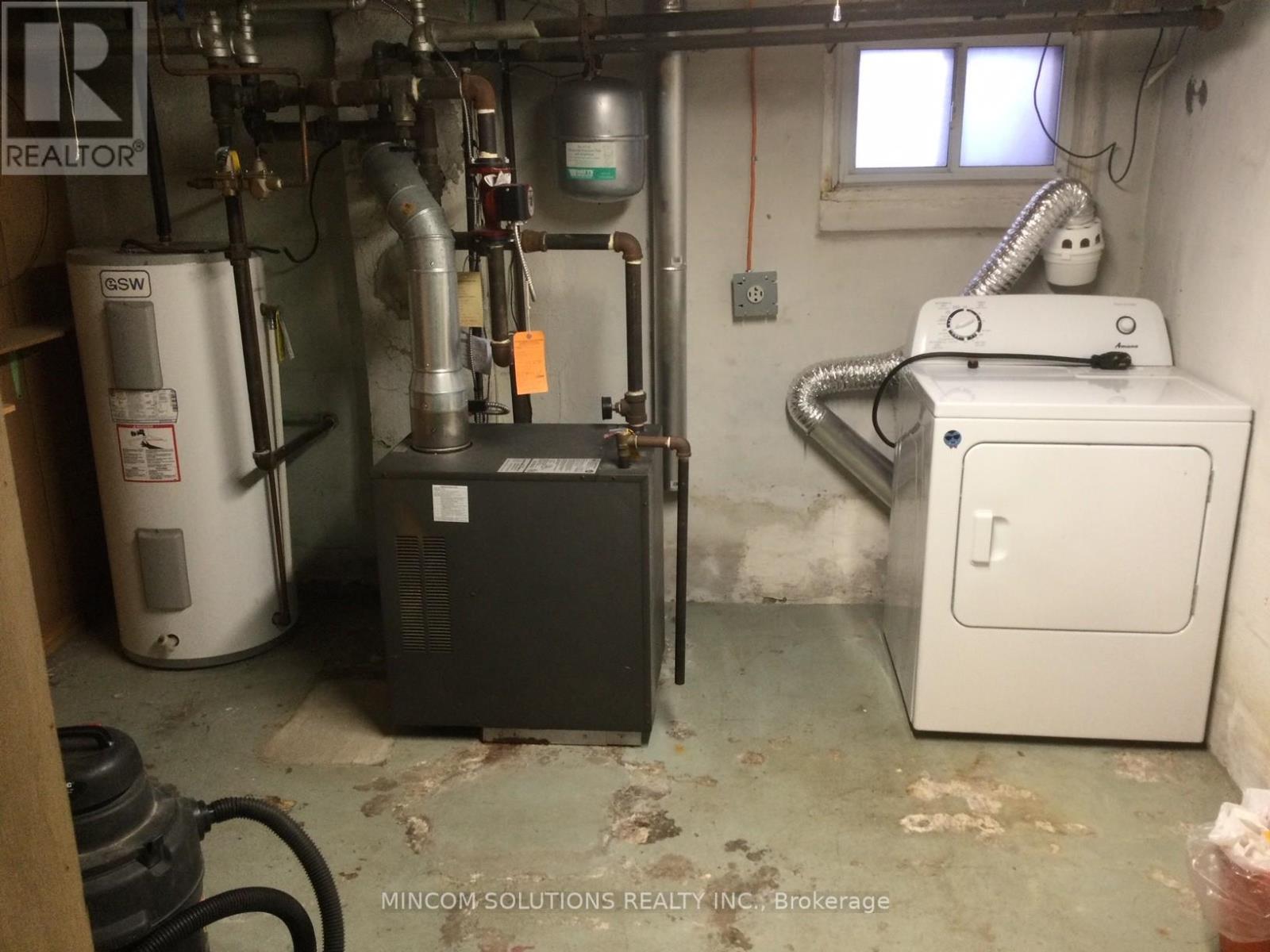 388 Kane Avenue, Toronto, Ontario  M6M 3P4 - Photo 22 - W12820500