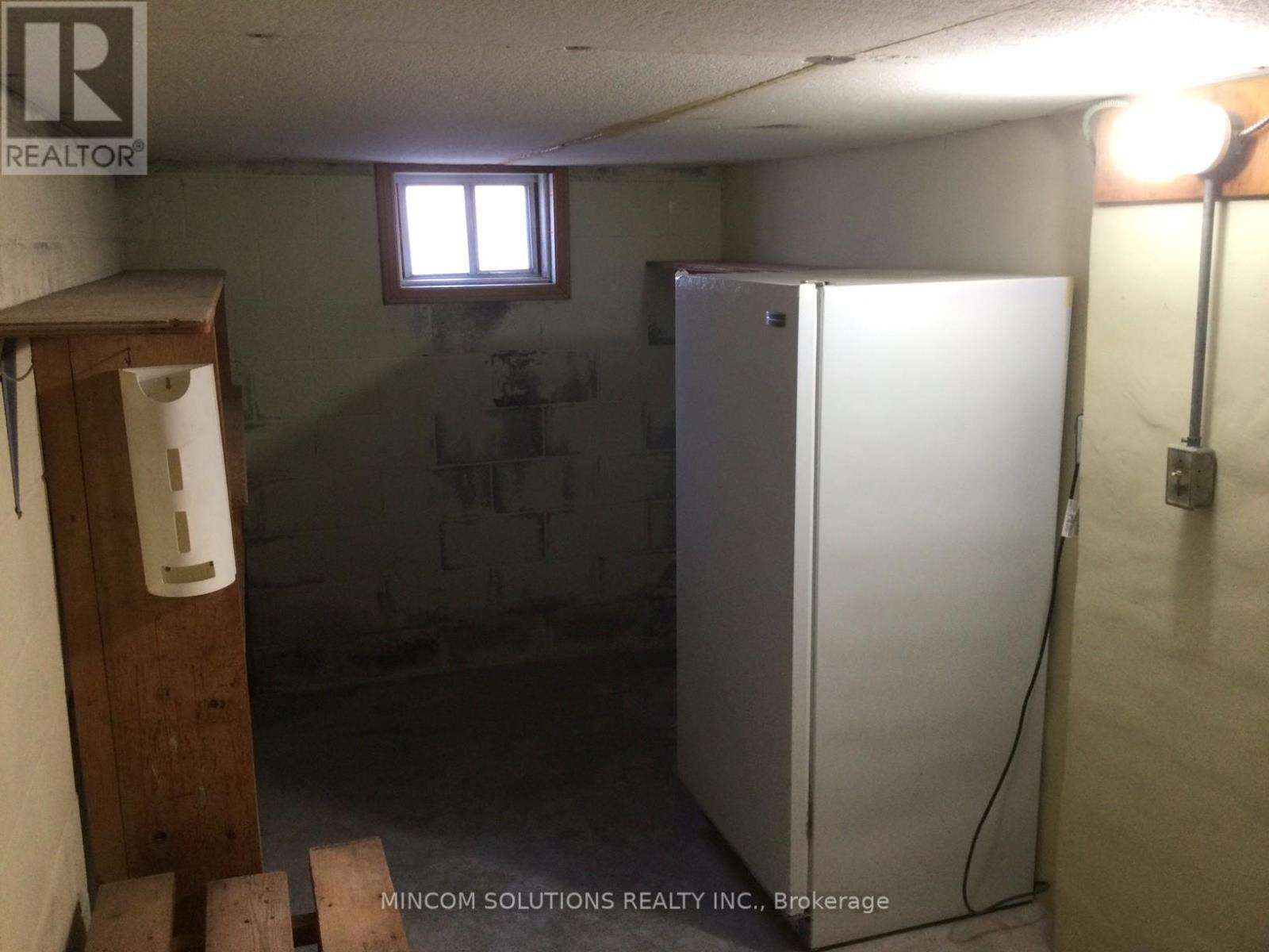 388 Kane Avenue, Toronto, Ontario  M6M 3P4 - Photo 26 - W12820500