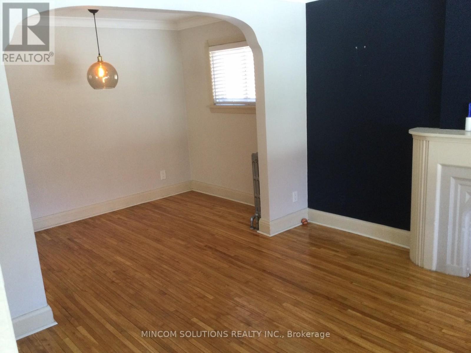 388 Kane Avenue, Toronto, Ontario  M6M 3P4 - Photo 7 - W12820500