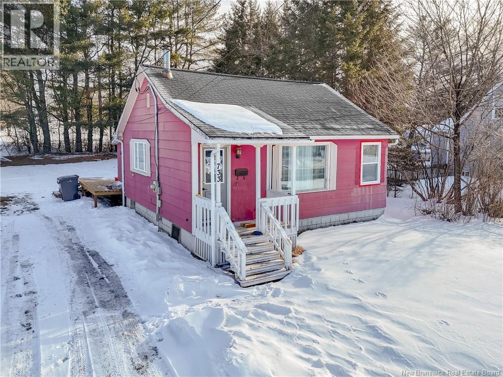 733 Maclaren Avenue, Devon, New Brunswick  E3A 3L4 - Photo 1 - NB133678