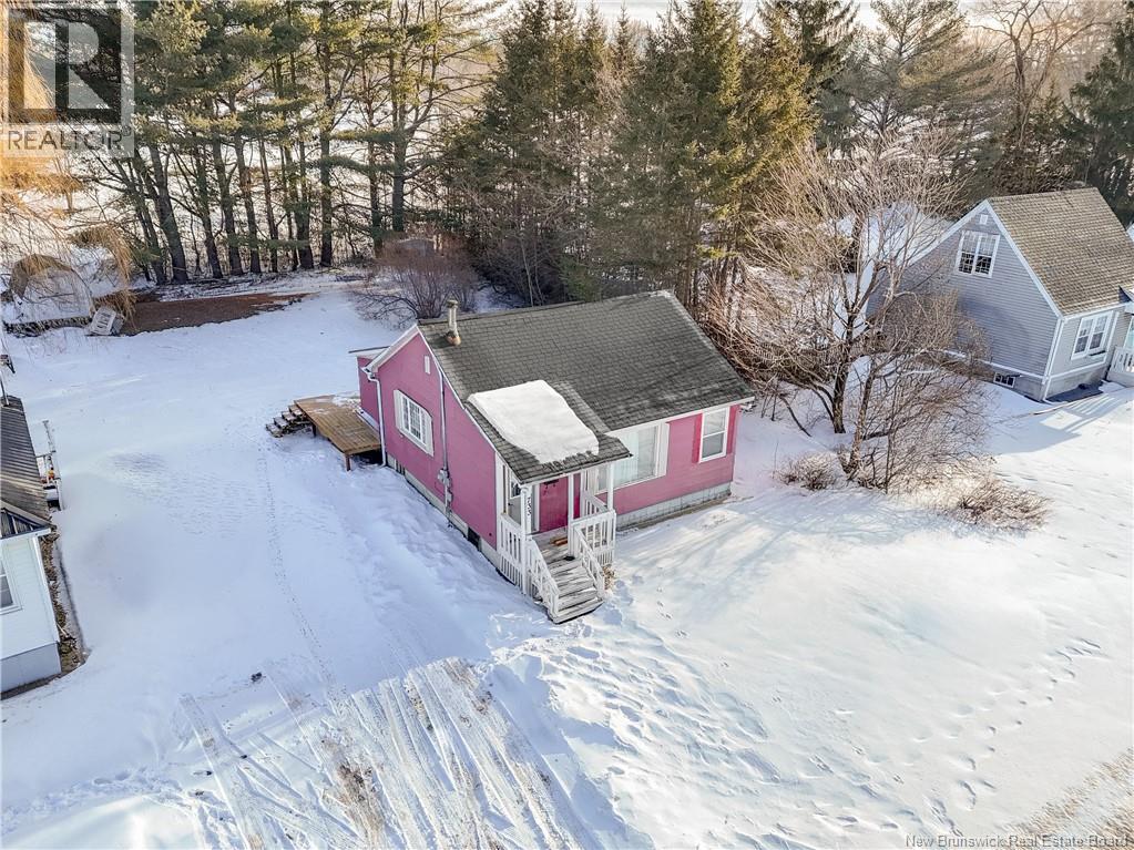 733 Maclaren Avenue, Devon, New Brunswick  E3A 3L4 - Photo 2 - NB133678